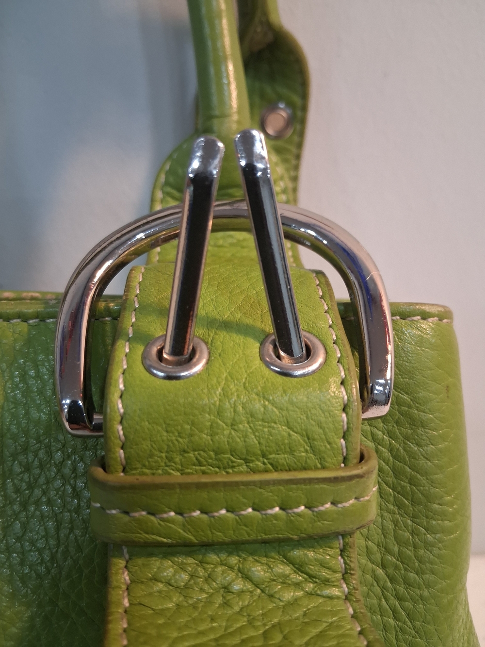 Tignanello Spring Green Leather Top Handle Handbag - Picture 9 of 9
